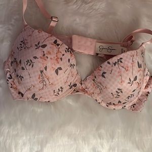 Jessica Simpson floral pink bra 🌸